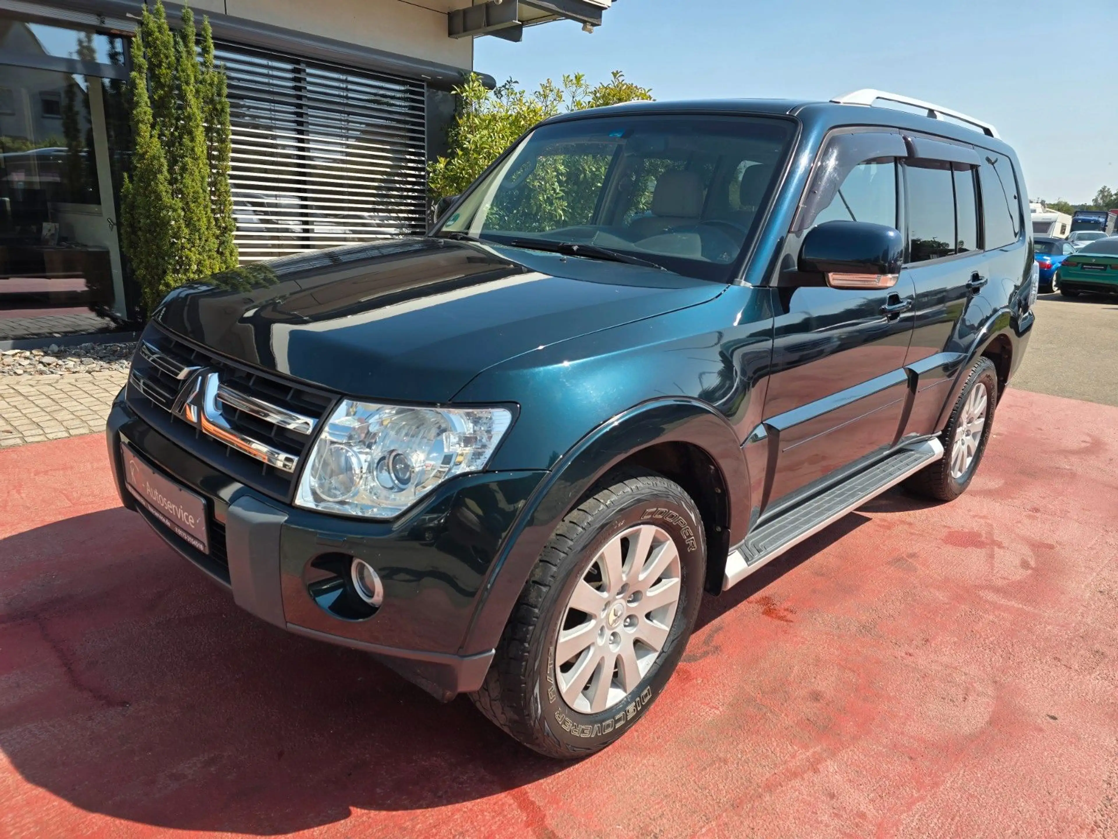 Mitsubishi Pajero 3.2 DI-D Instyle Pano/Navi/7-Sitzer — photo 4