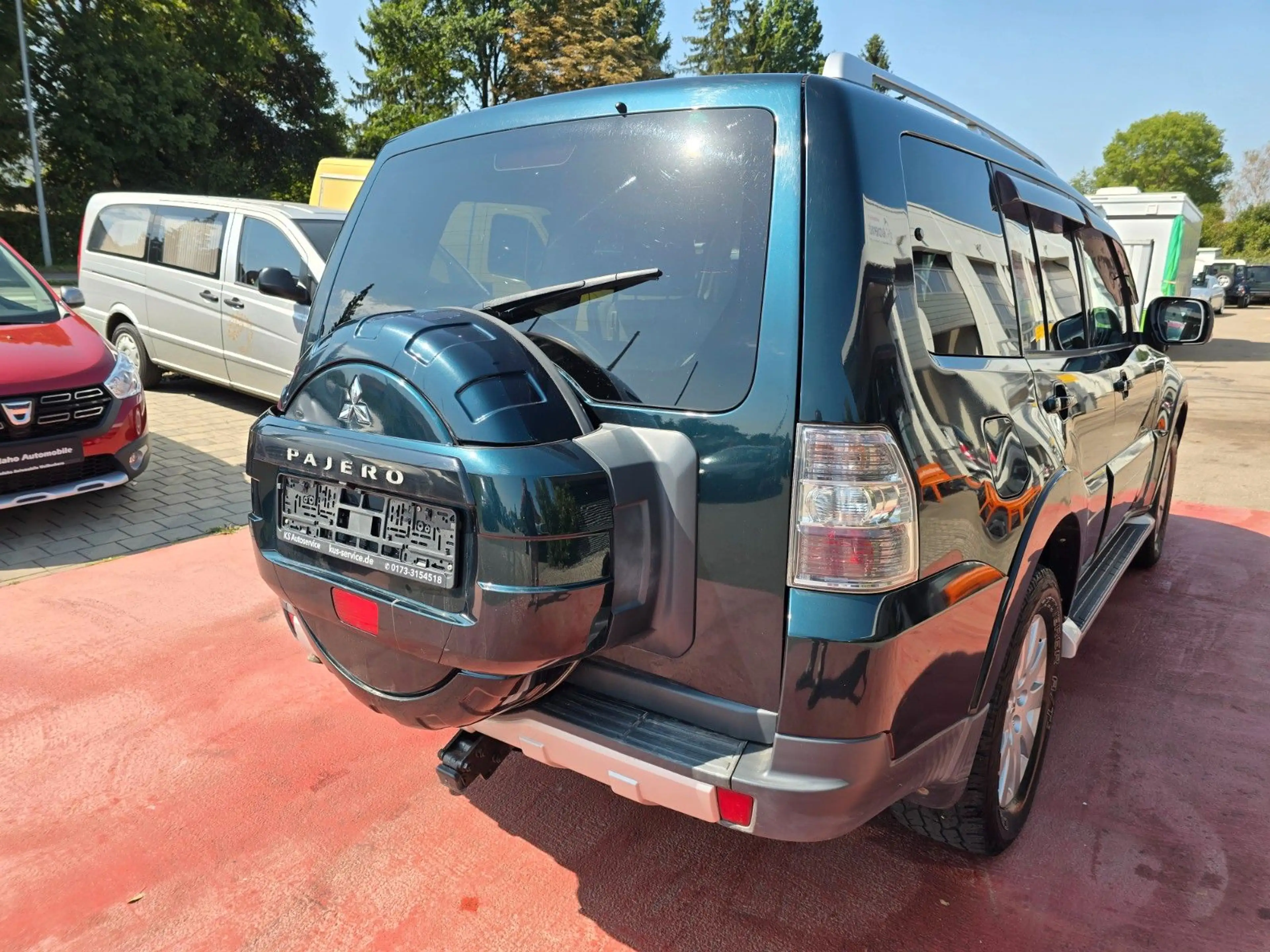 Mitsubishi Pajero 3.2 DI-D Instyle Pano/Navi/7-Sitzer — photo 7