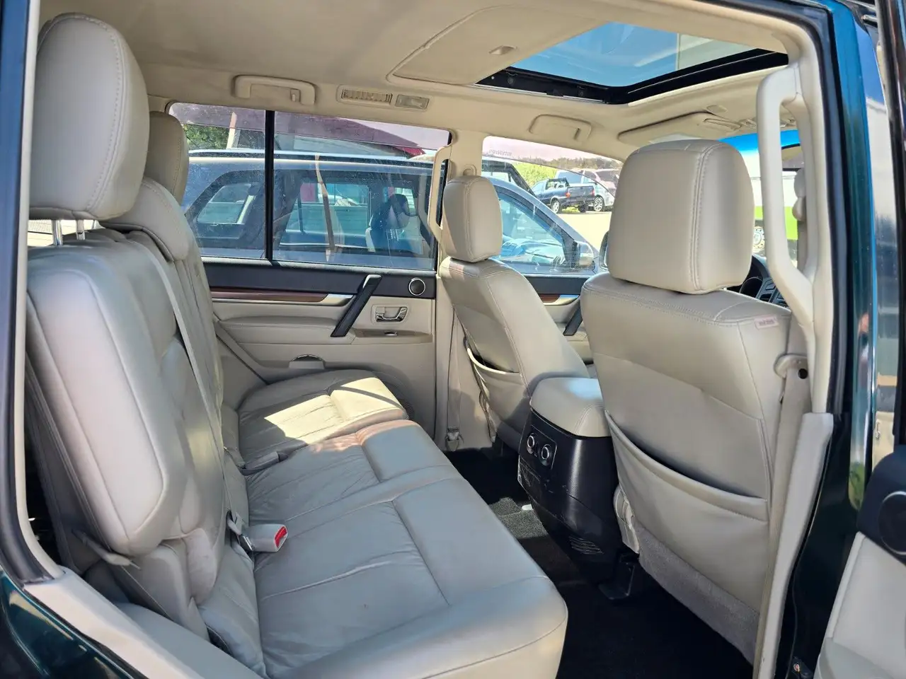 MITSUBISHI PAJERO 3.2 DI-D 170CH INSTYLE 7 PLACES
