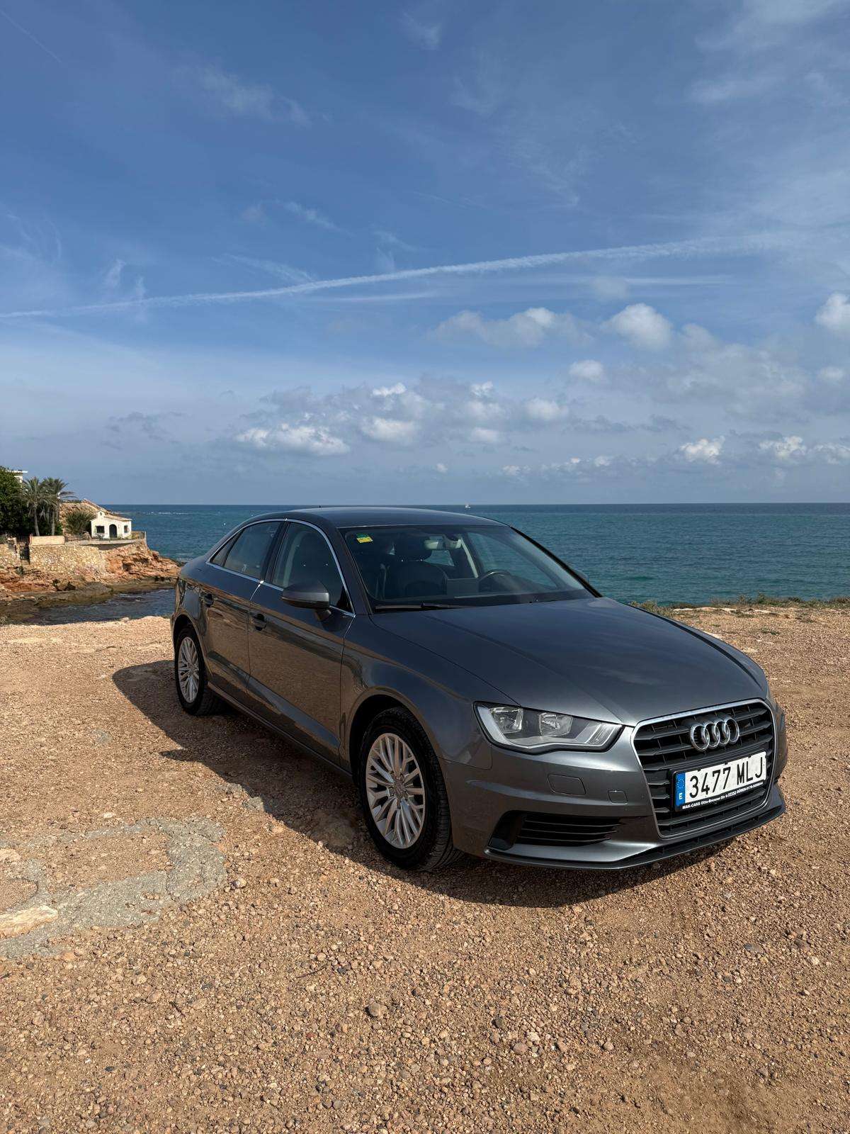 Audi A3 A3 Sedán 1.6TDI CD S line edition 110 S line edition - foto 1