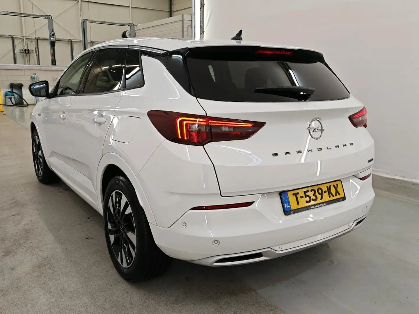 Opel Grandland 1.6 Turbo Plug-In Hybrid Level 3 1e Eigenaar | NL- Wit - 2