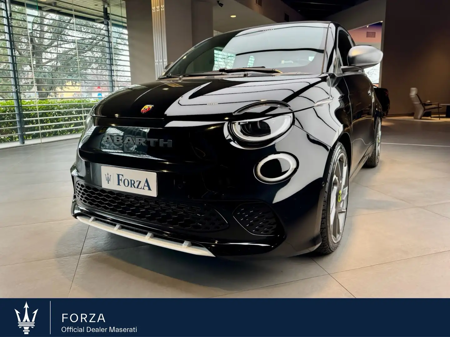 Abarth 500C 500e Cabrio 42 kWh Turismo 155 Cv Negro - 1
