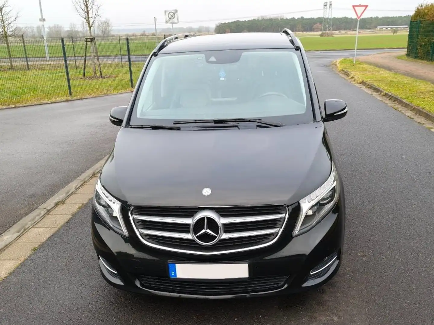 Mercedes-Benz V V 220 d  AVANTGARDE EDITION lang PANORAMA LED Schwarz - 2