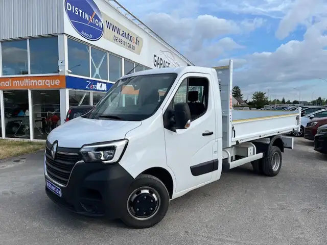 2024 Renault Master in White for sale