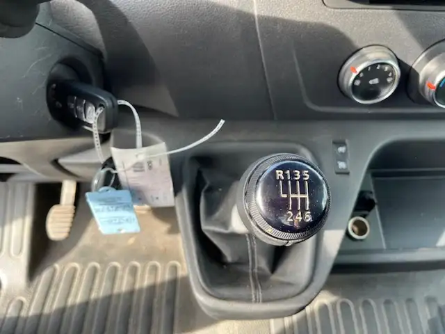 Renault Master view 11