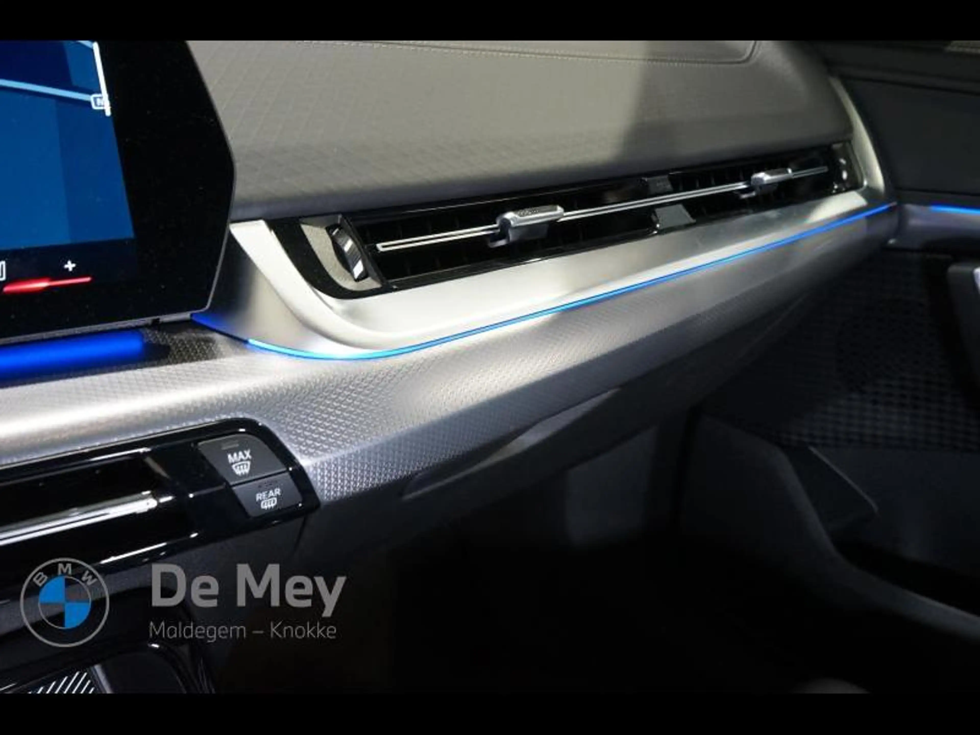 BMW iX2 iX2 xDrive30 — photo 10