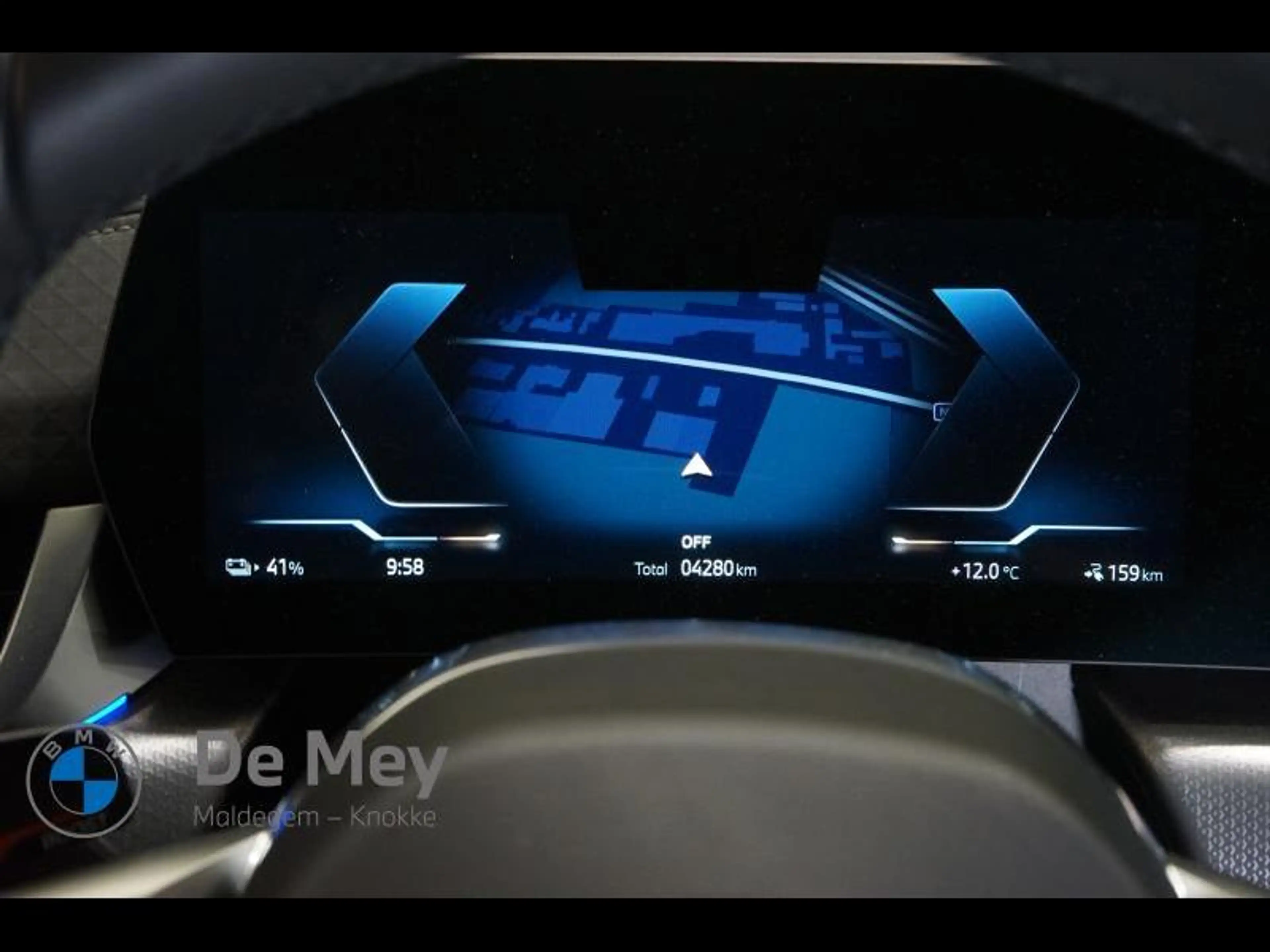 BMW iX2 iX2 xDrive30 — photo 13