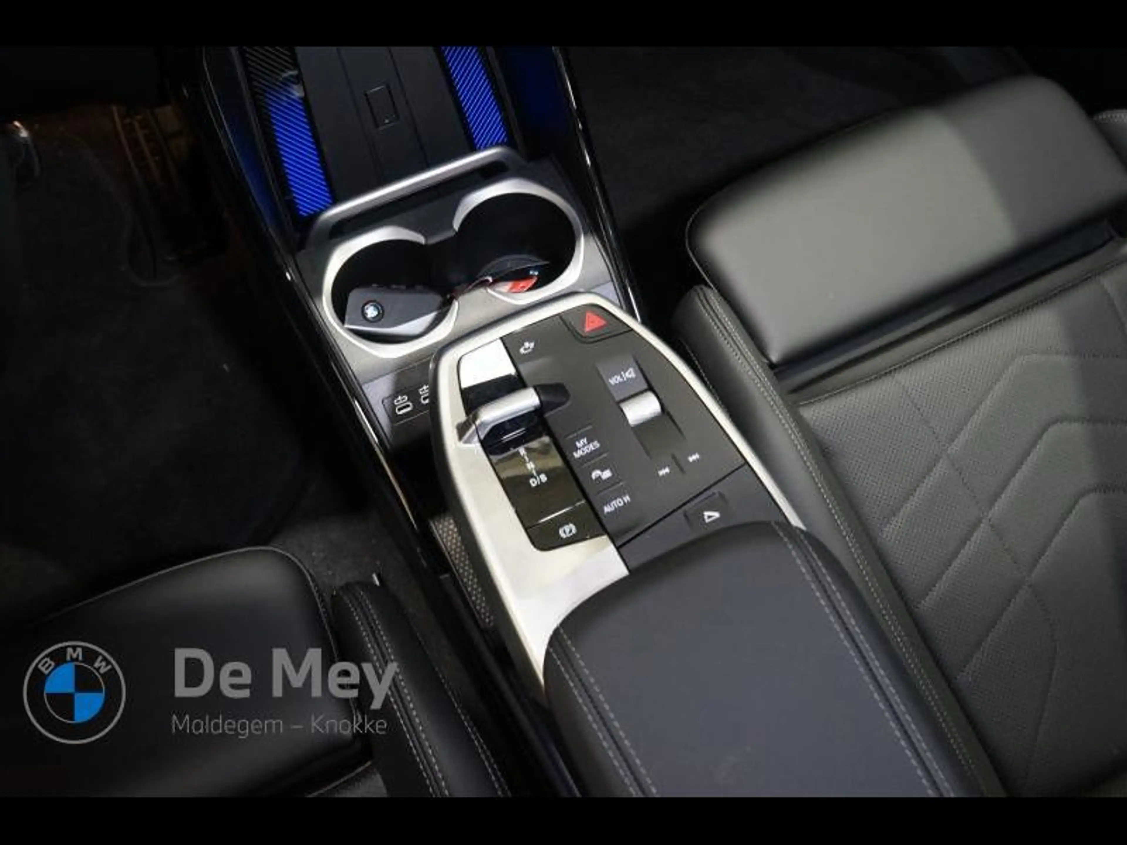 BMW iX2 iX2 xDrive30 — photo 9