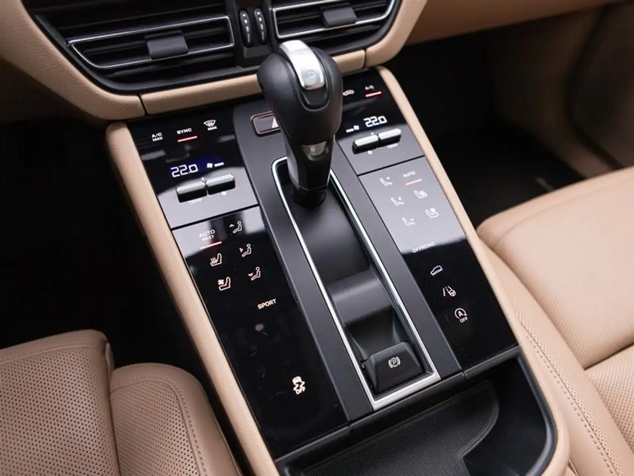 Porsche Macan снимка Porsche Macan
