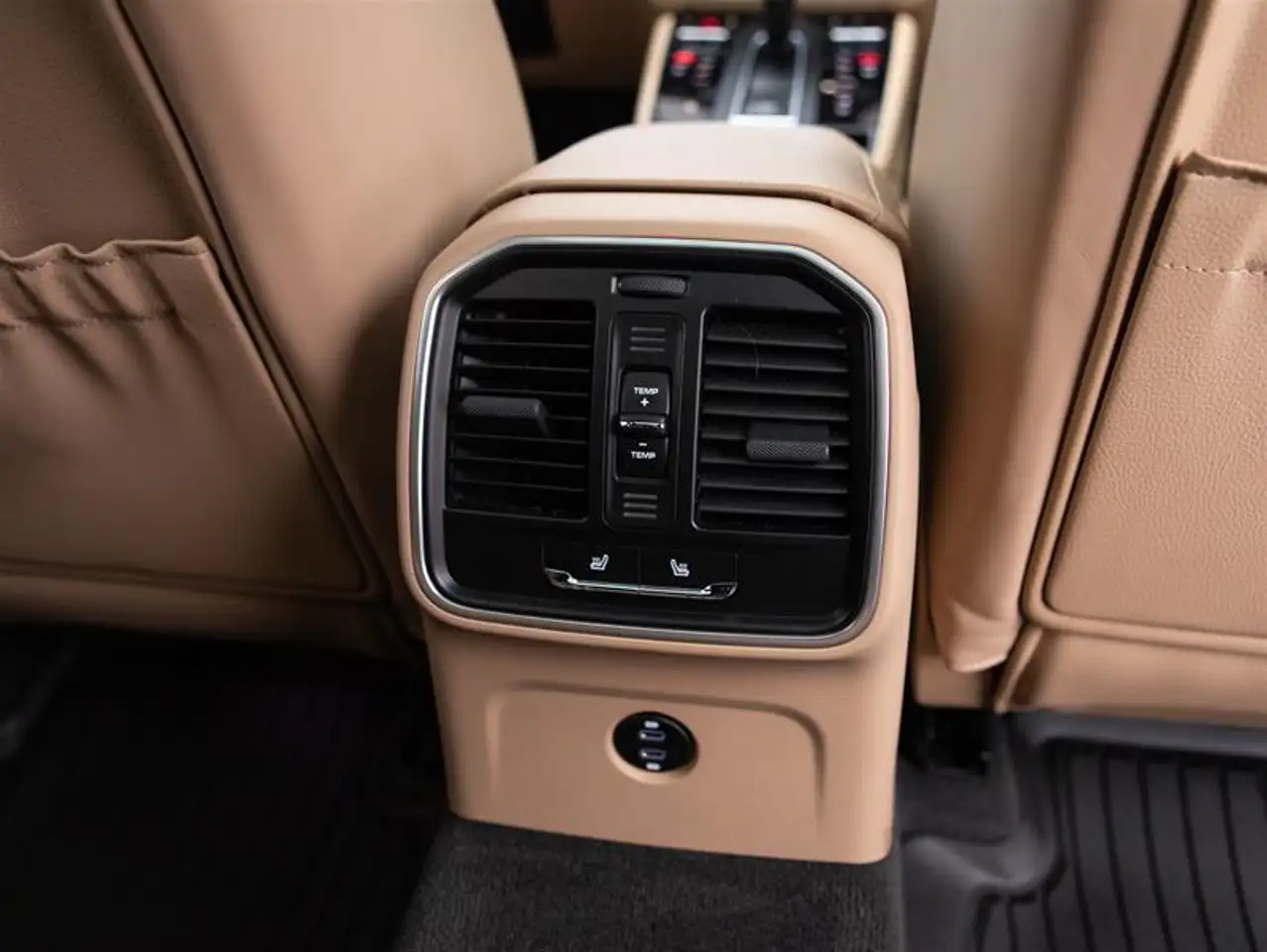 Porsche Macan снимка Porsche Macan