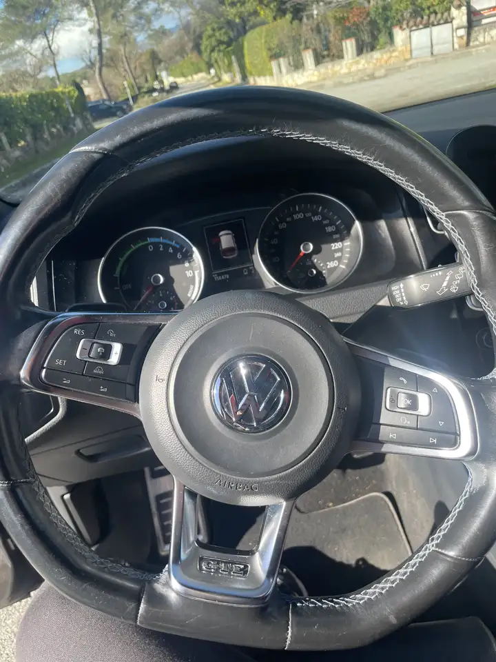 Volkswagen Golf GTE Toit Ouvrant / Sieges Chauffants / Cuir