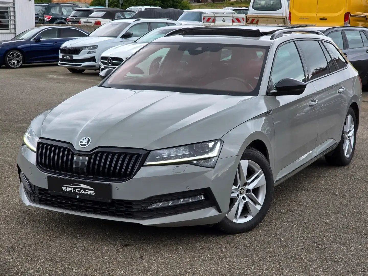 Skoda Superb 2.0 TDI Combi*SPORTLINE*DSG*VIRT*NAV*PANO Gris - 1