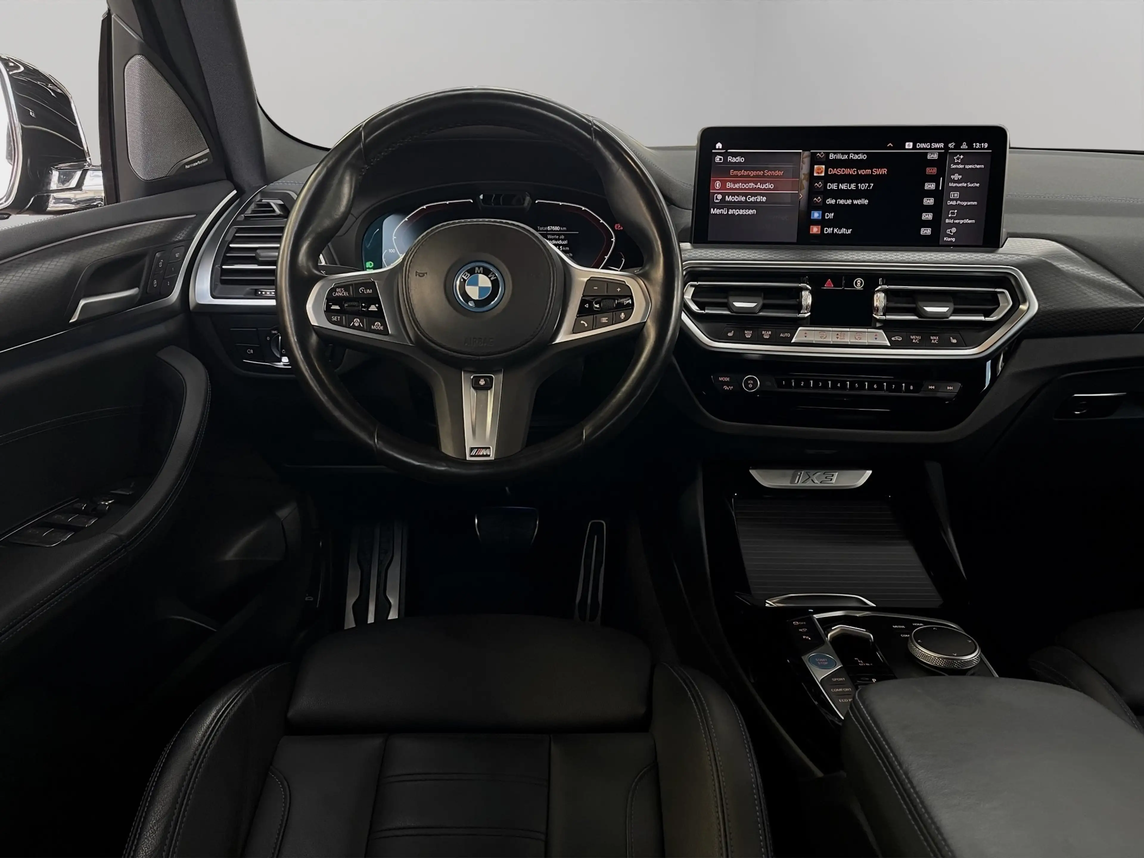 BMW iX3 M Sport — photo 11