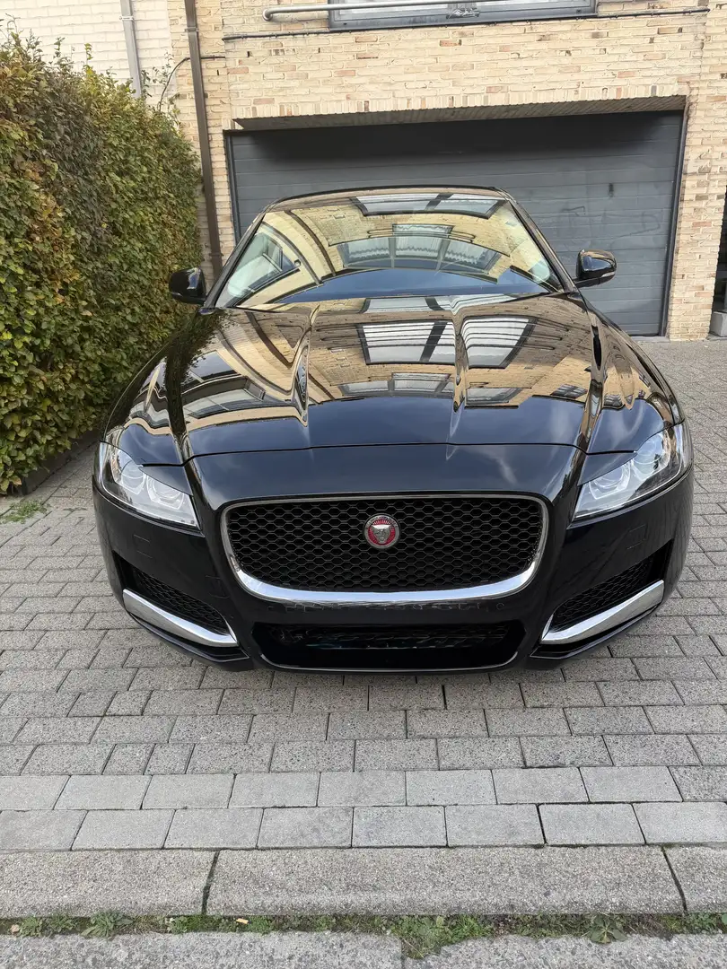 Jaguar XF 2.0 D - 1