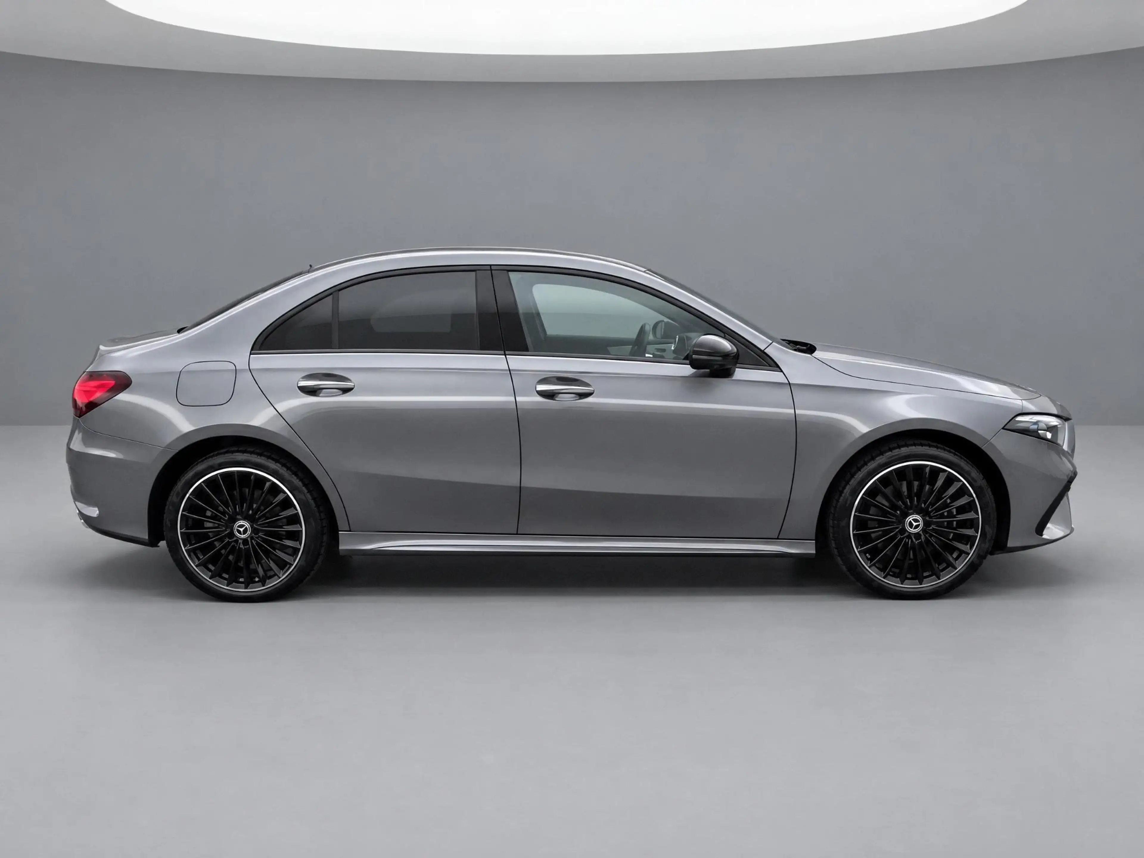 Mercedes-Benz A 250 e AMG | Trekhaak | Panoramadak — photo 4
