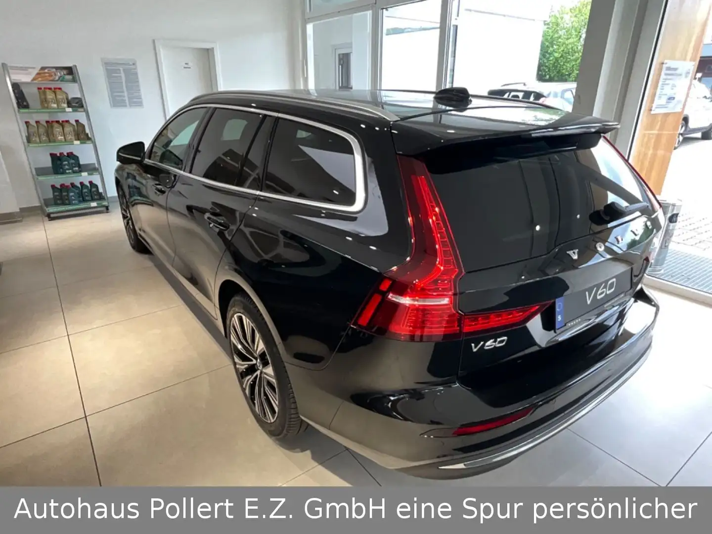 Volvo V60 B4 Mild-Hybrid Diesel Schwarz - 2
