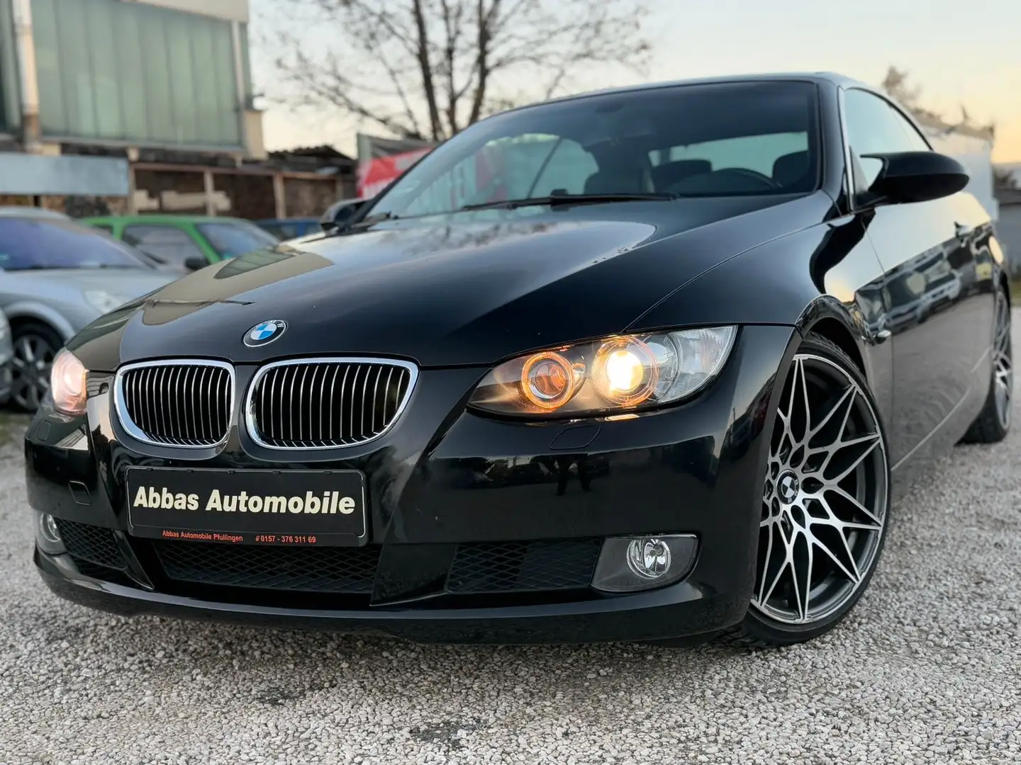 BMW 325 i Cabrio M-Paket, Apple Carplay, Rückfahrkamera Noir - 1