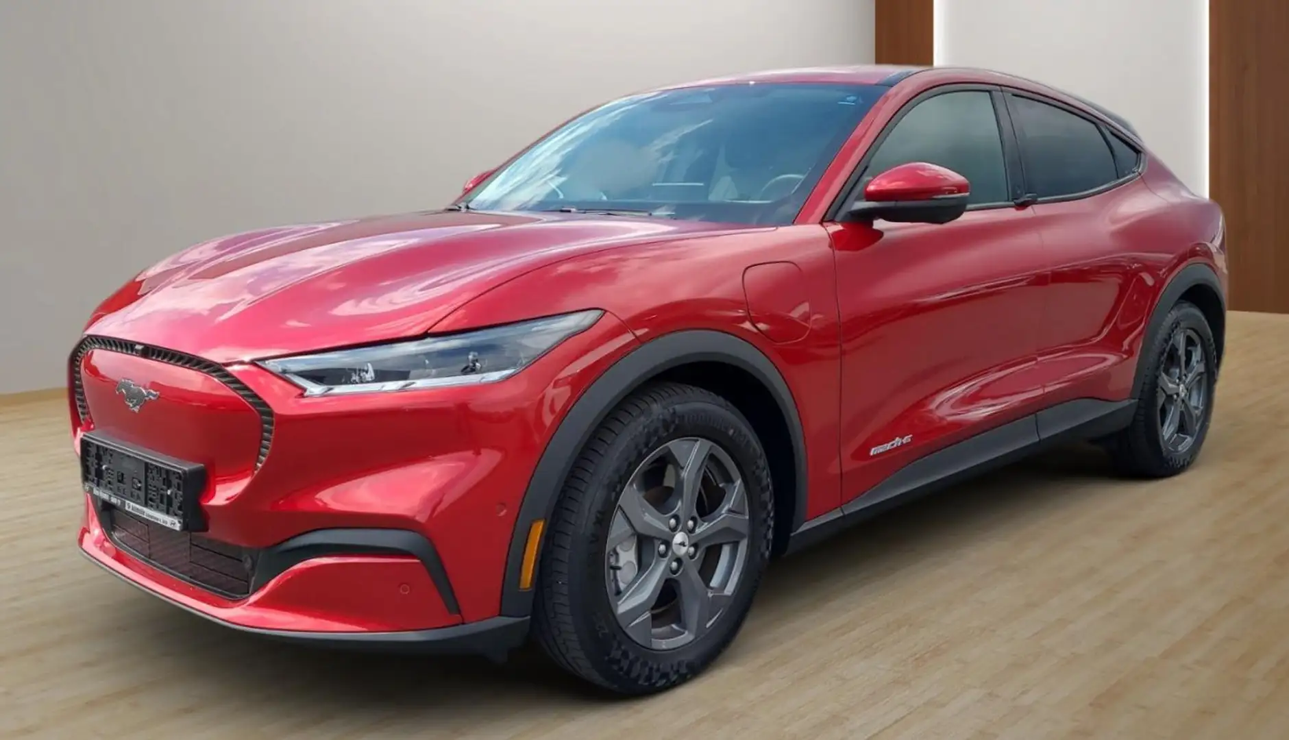 Ford Mustang Mach-E 76 kWh Standard Range Tech.1 DAB, Digitales Coc... Rojo - 1