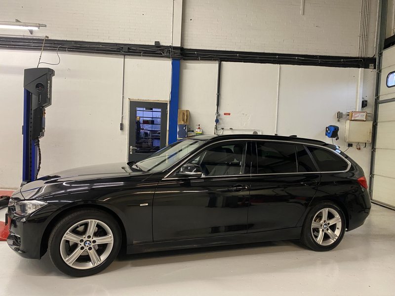 BMW 320 3-serie Touring 320i High Executive / Pano / leder — photo 5