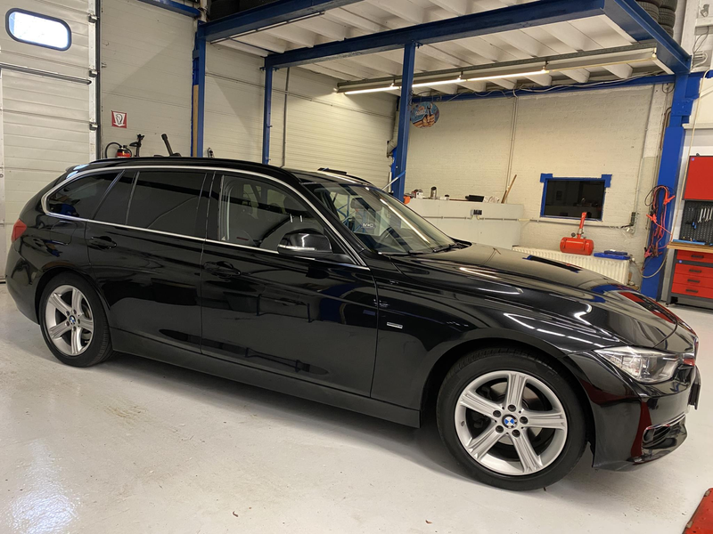 BMW 320 3-serie Touring 320i High Executive / Pano / leder — photo 4