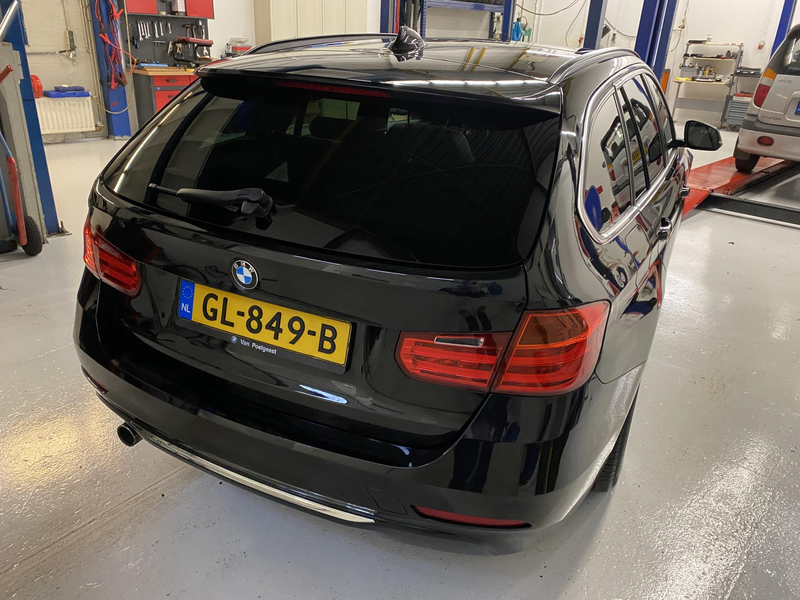 BMW 320 3-serie Touring 320i High Executive / Pano / leder — photo 11