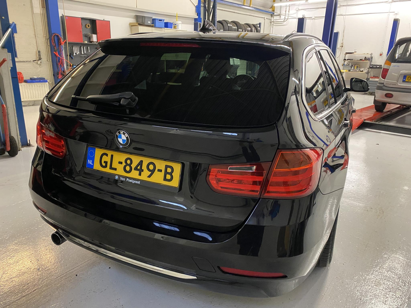 BMW 320 3-serie Touring 320i High Executive / Pano / leder — photo 9