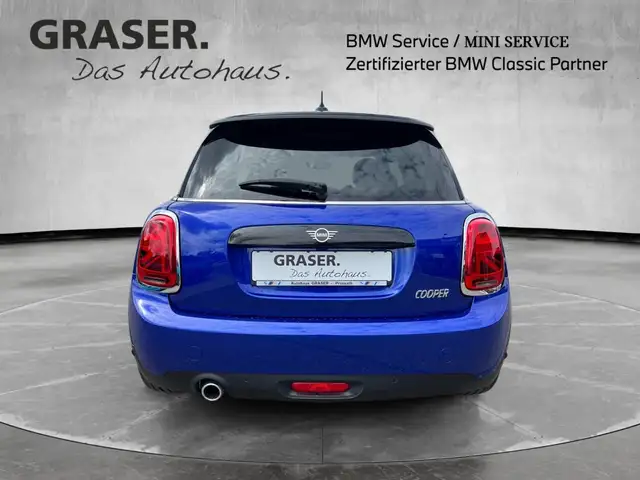 Mini Cooper Cooper view 6