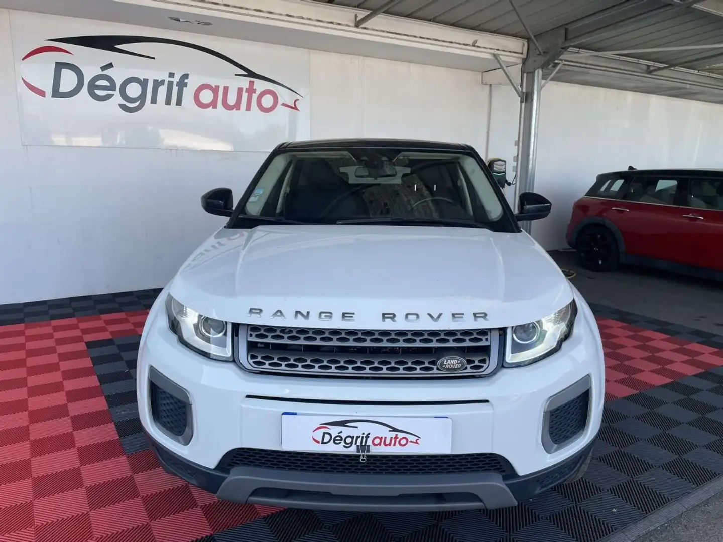 Land Rover Range Rover Evoque Mark III TD4 150 e-Capability Pure Blanc - 2