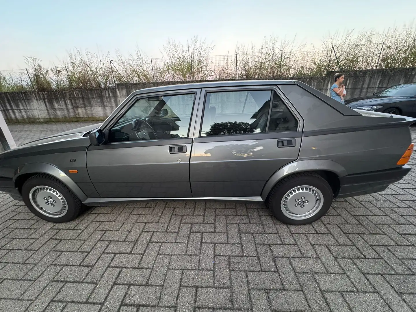 Alfa Romeo 75 2.0i ts - 2
