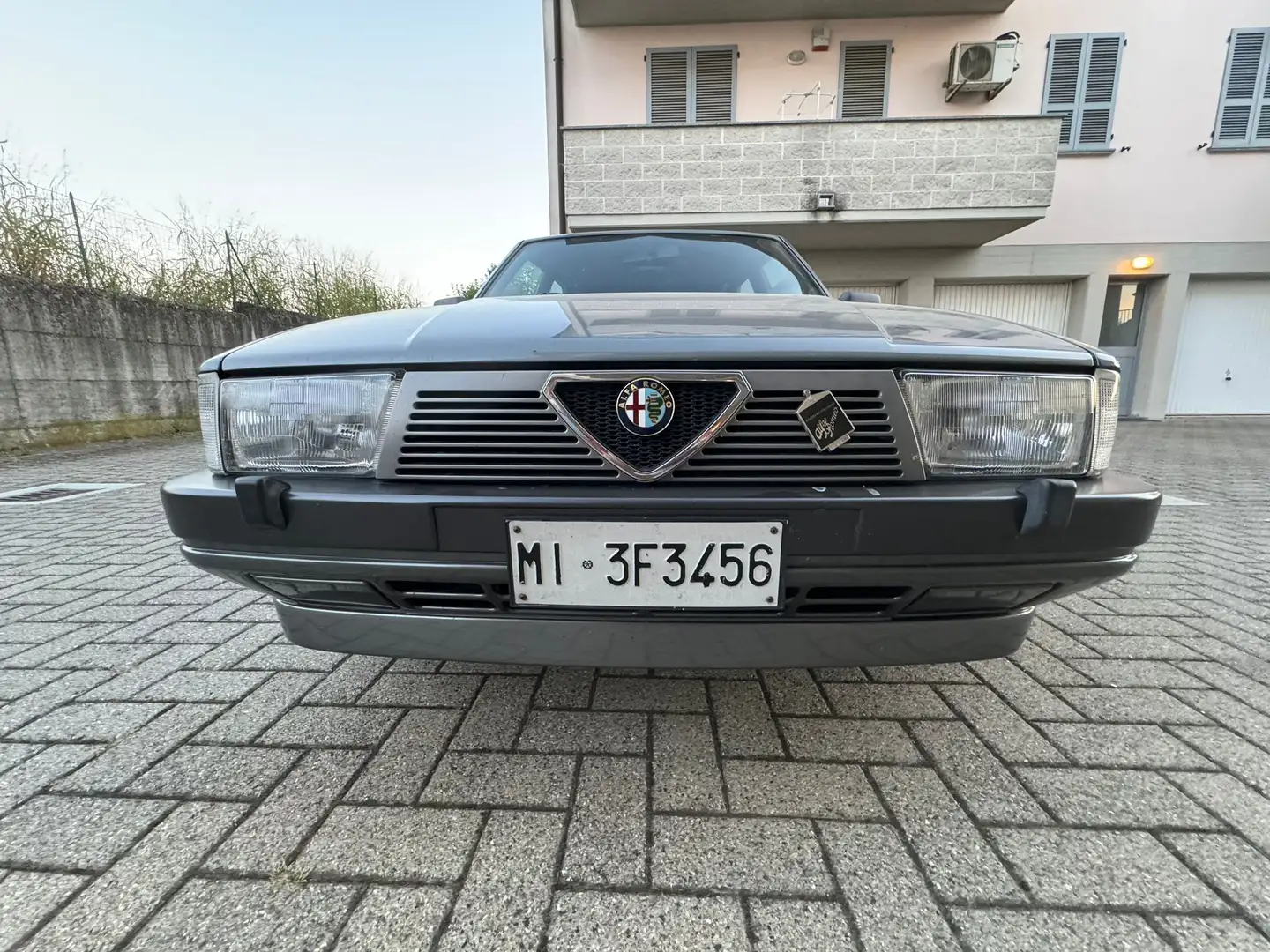 Alfa Romeo 75 2.0i ts - 1