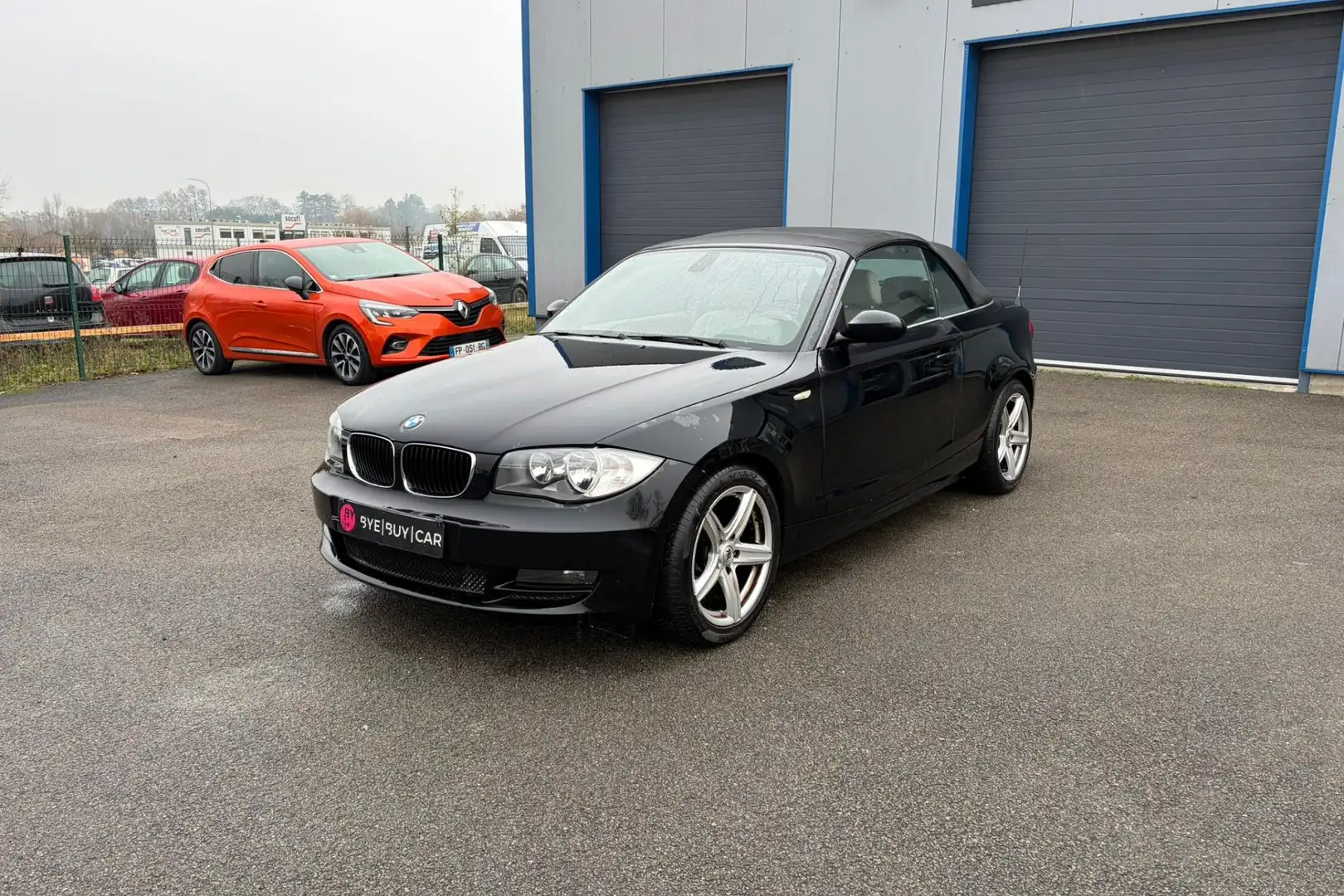 BMW 118 POUR PRO 118d 118 d CABRIOLET E88 Luxe CT OK VENTE A PRO DANS L\u0027ETAT ROULE TRES BIEN SANS GARAN Noir - 2