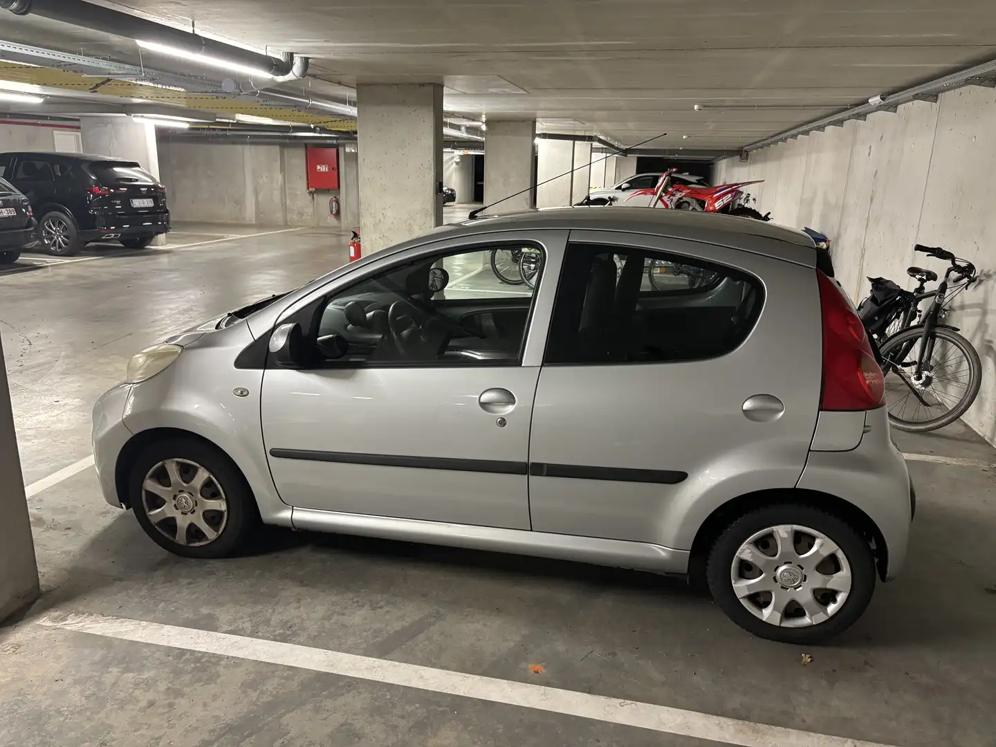 Peugeot 107 70 Black&Silver - 2