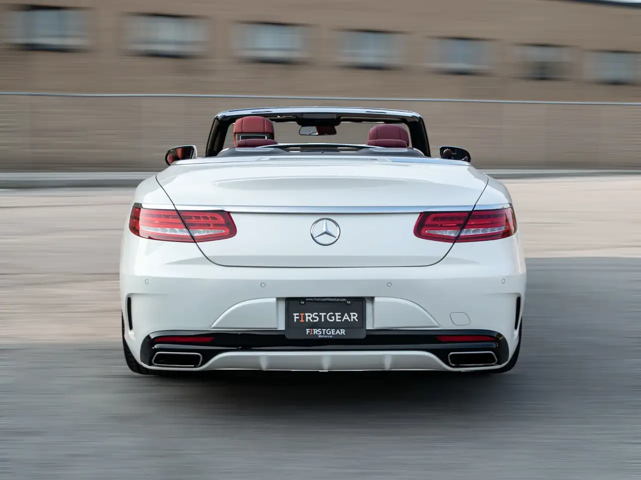 Mercedes-Benz S-Class снимка Mercedes-Benz S-Class