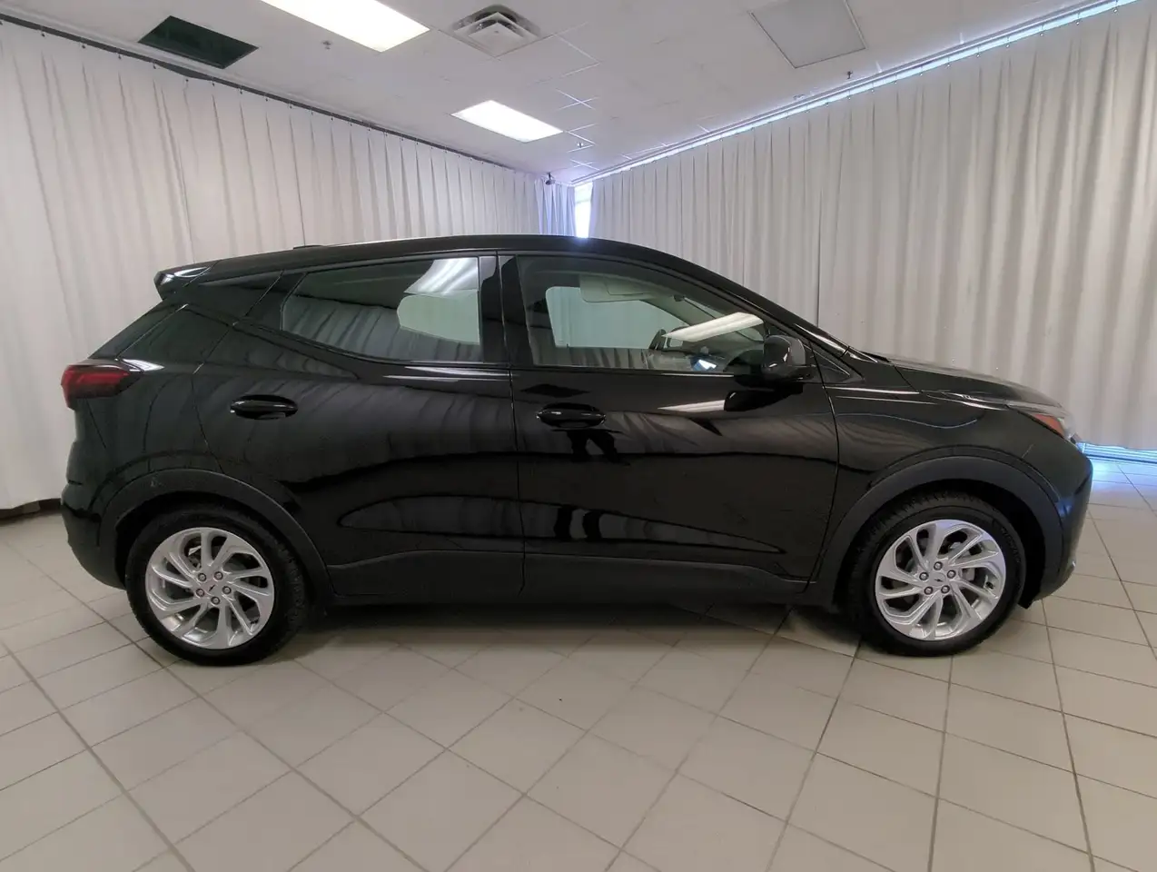 Chevrolet Bolt photo Chevrolet Bolt