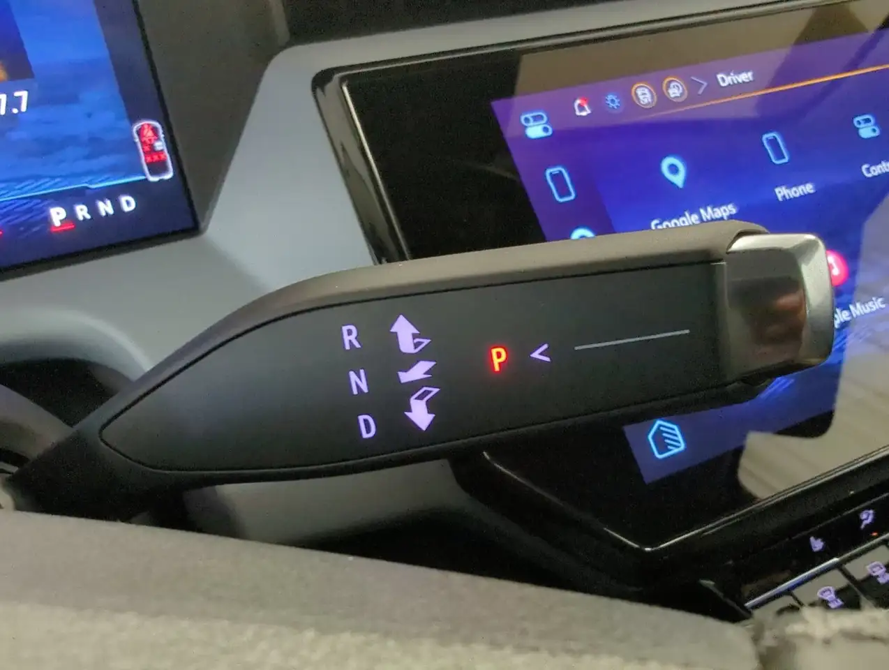 Chevrolet Bolt photo Chevrolet Bolt
