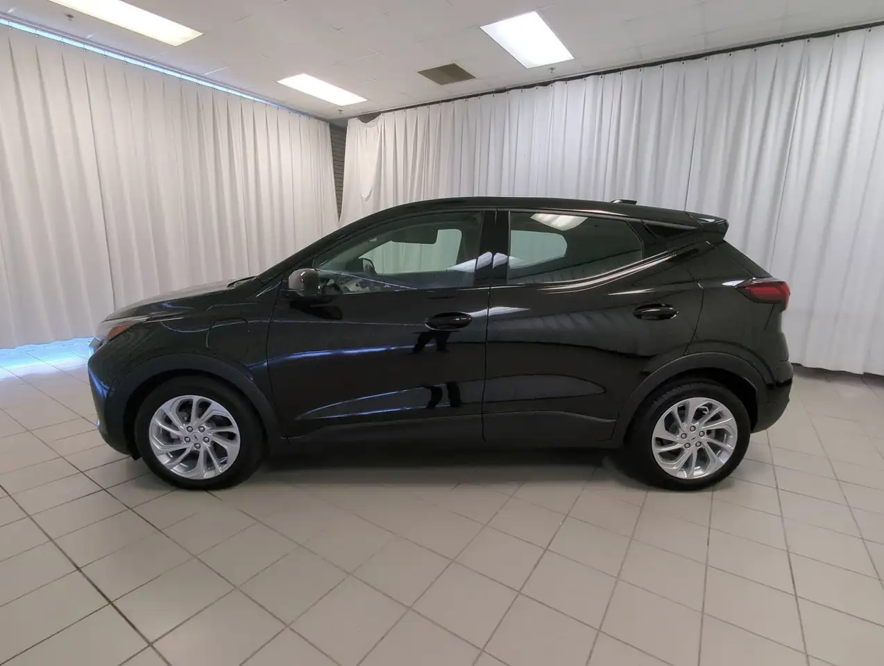Chevrolet Bolt photo Chevrolet Bolt
