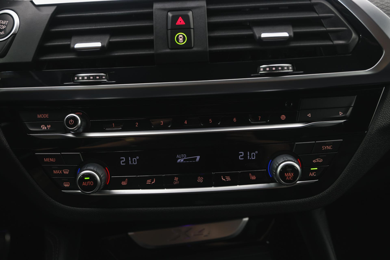 BMW X4 xDrive20i M Sport Automaat / Sportstoelen / M Spor — photo 15