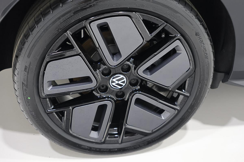 Volkswagen T-Roc NEW MODEL!! 1.5 eTSI 150 DSG R-LINE LED GPS ACC — photo 5