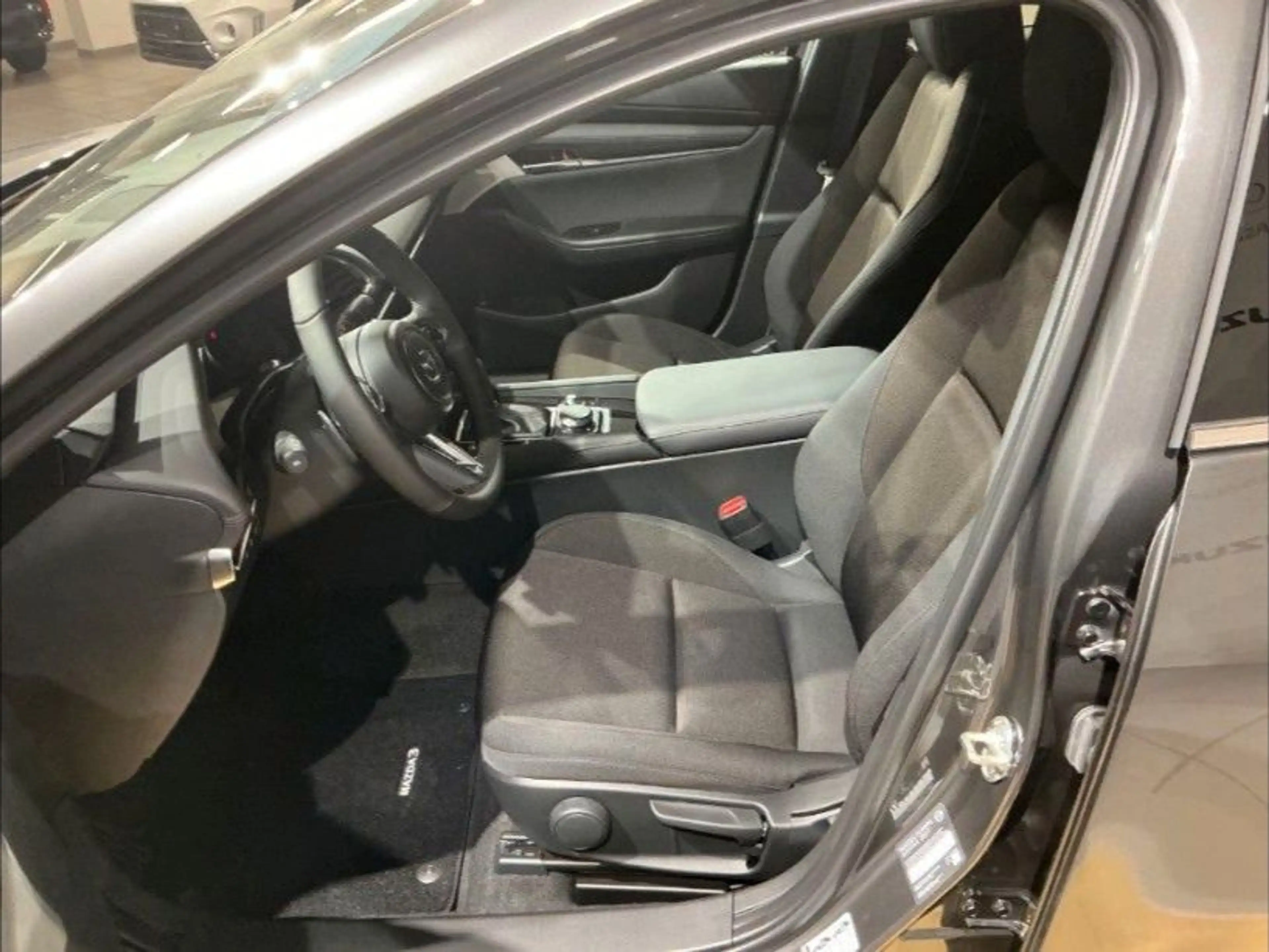 Mazda 3 Lim. 5-trg. Exclusive-Line*SHZ*LHZ*BOSE* — photo 9