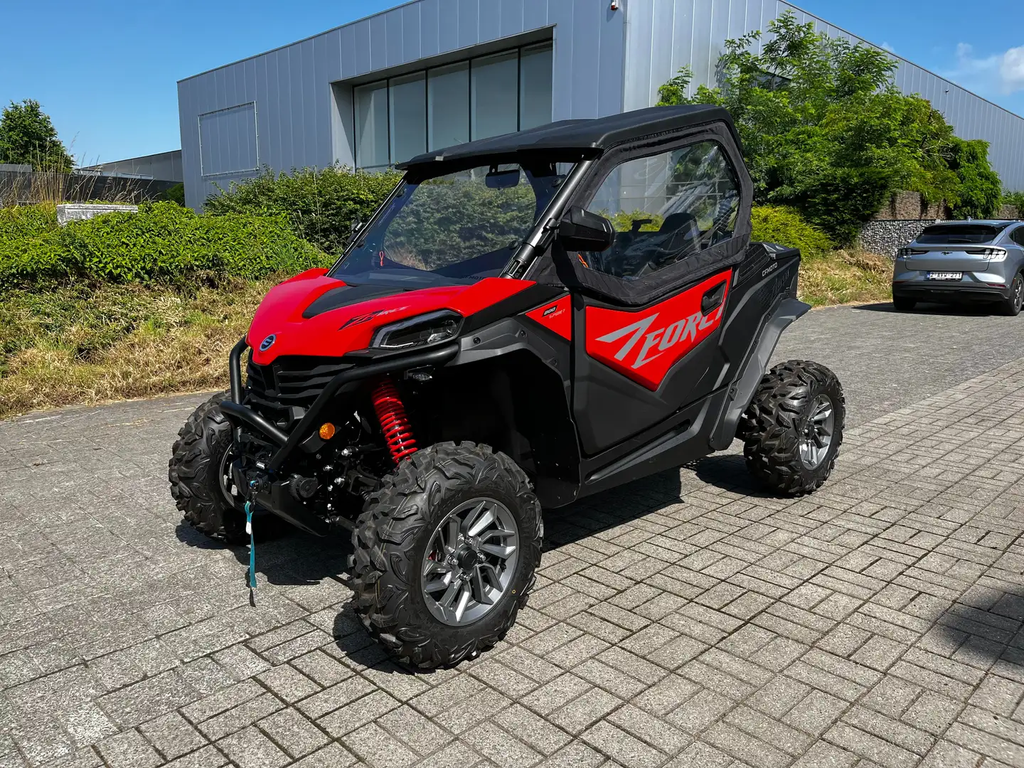 CFMOTO ZForce 800 Sport L7 // amper 24km! Incl. volledige cabine! Rouge - 1