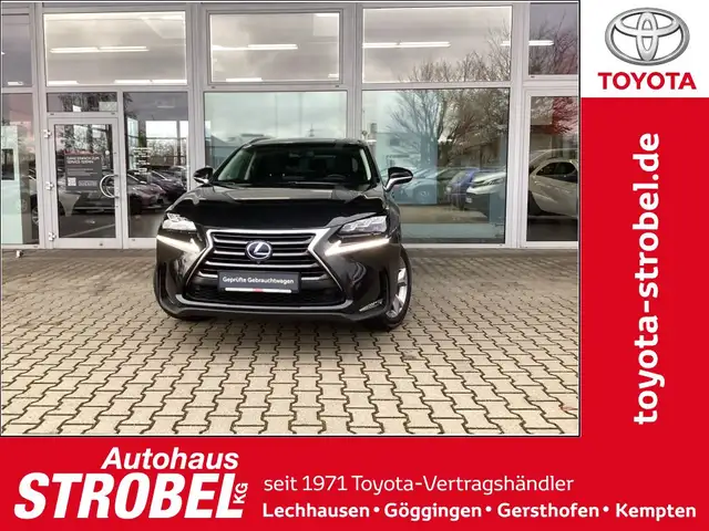 Lexus NX 300 300h E-FOUR Luxury Line