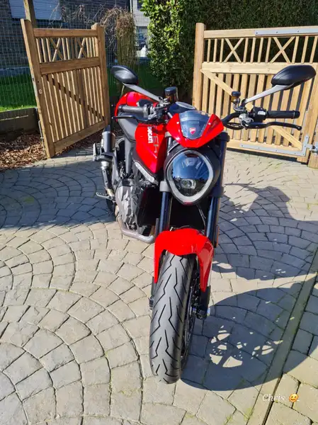 Ducati Monster 937 - foto 8