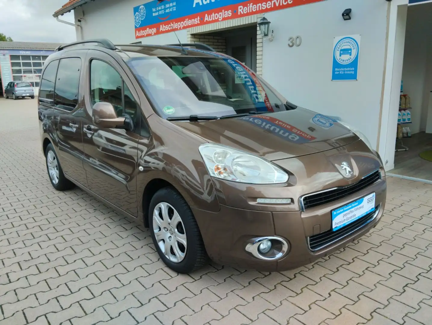 Peugeot Partner Tepee Allure 1.Hand TÜV-AU NEU Braun - 1