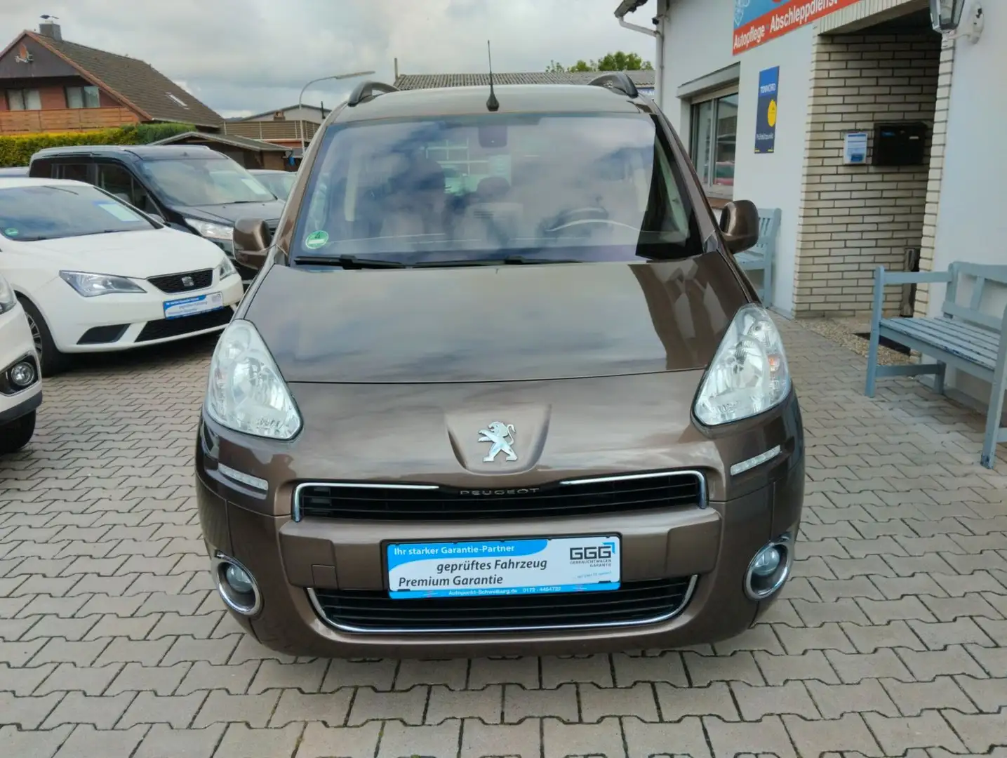 Peugeot Partner Tepee Allure 1.Hand TÜV-AU NEU Braun - 2