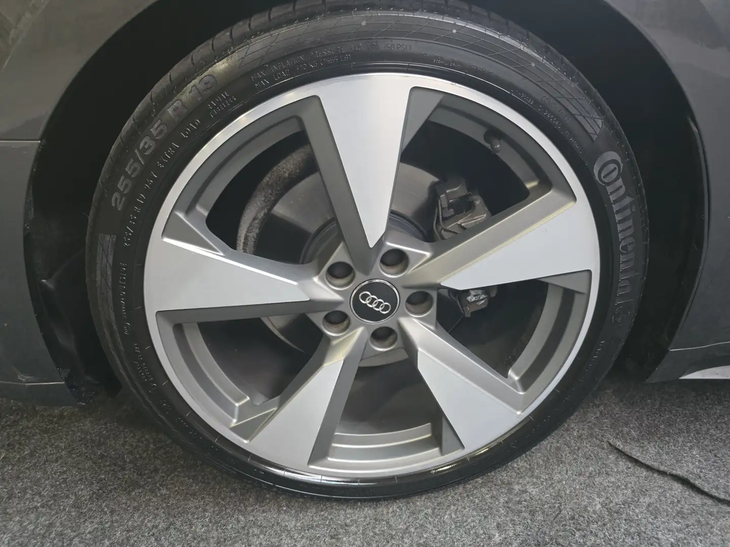Audi A5 Coupé 2.0 TFSI ultra Launch Edition Led Pano Navi Grigio - 2