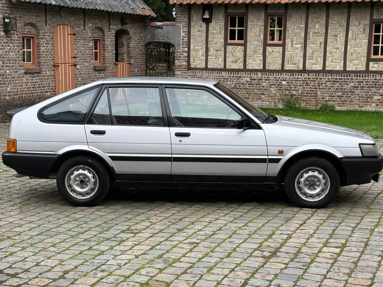 Toyota Corolla 1.3DX Liftback(1986), foto 2