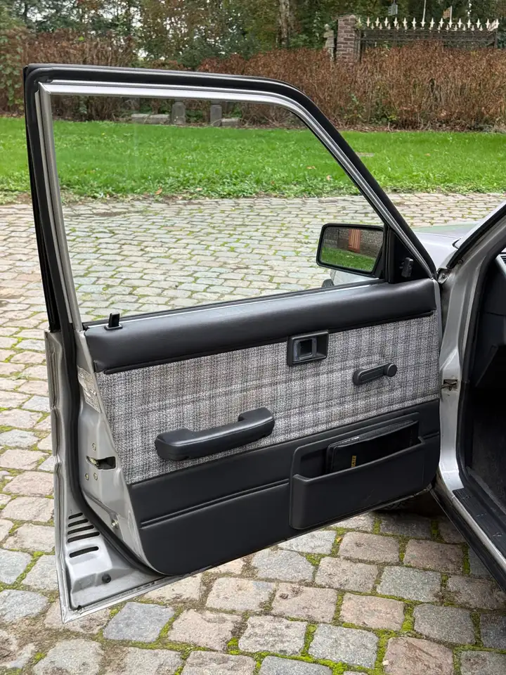 Toyota Corolla 1.3DX Liftback(1986), foto 10