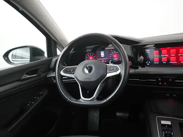 Volkswagen Golf view 6