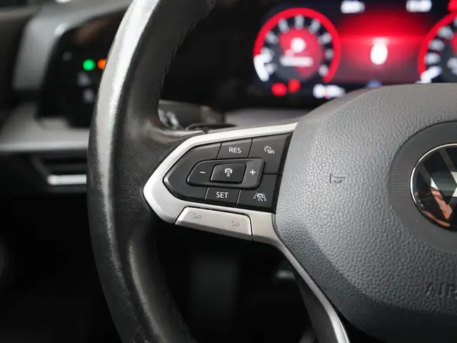 Volkswagen Golf view 8