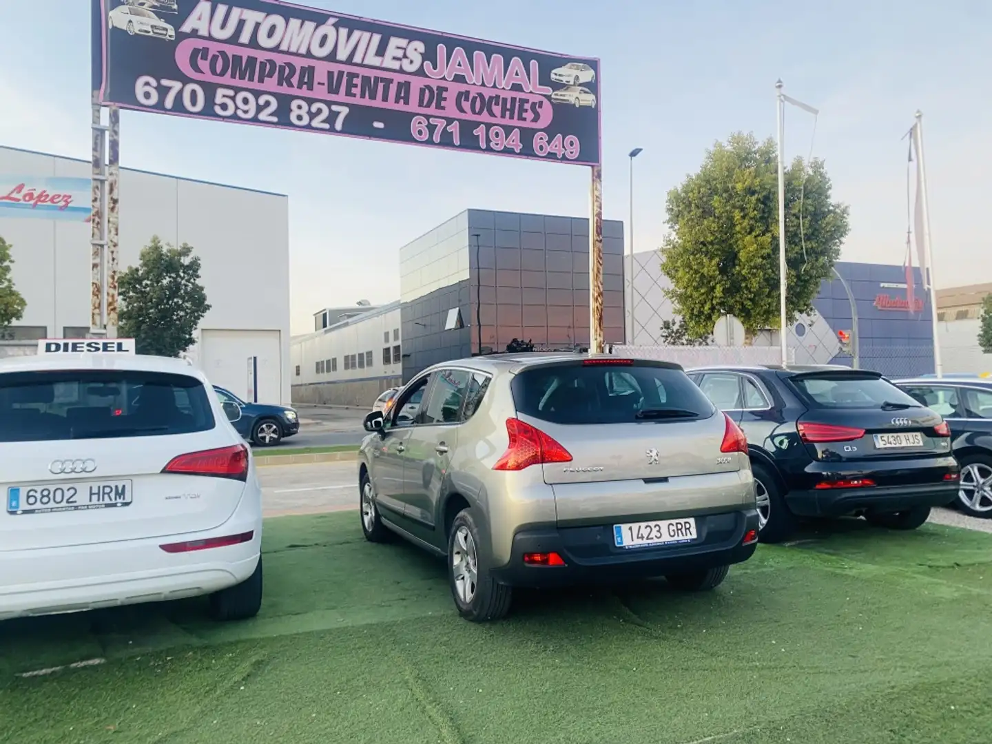 Peugeot 3008 1.6HDI FAP Premium - 2